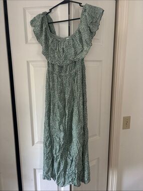 Floral Ruffle Off-Shoulder Maxi Dress in Sage Green
